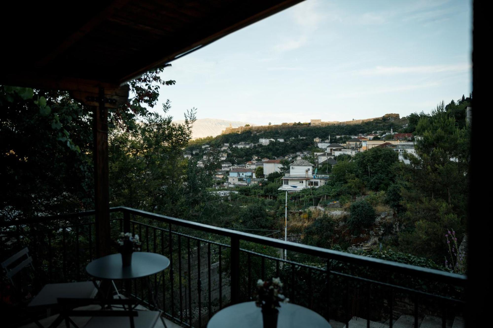 Vila Agimi 65 Gjirokastër 外观 照片