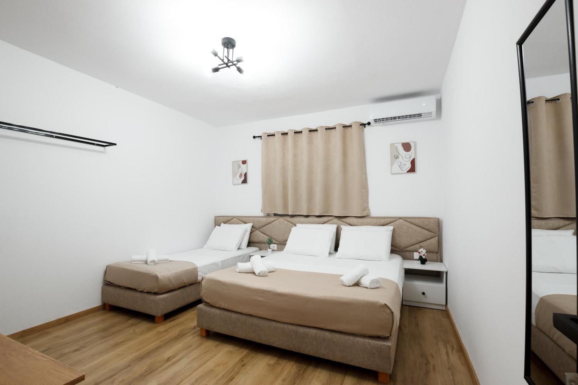 Vila Agimi 65 Gjirokastër 外观 照片