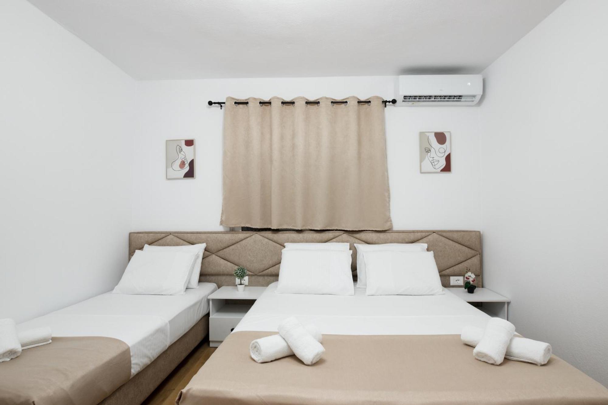 Vila Agimi 65 Gjirokastër 外观 照片