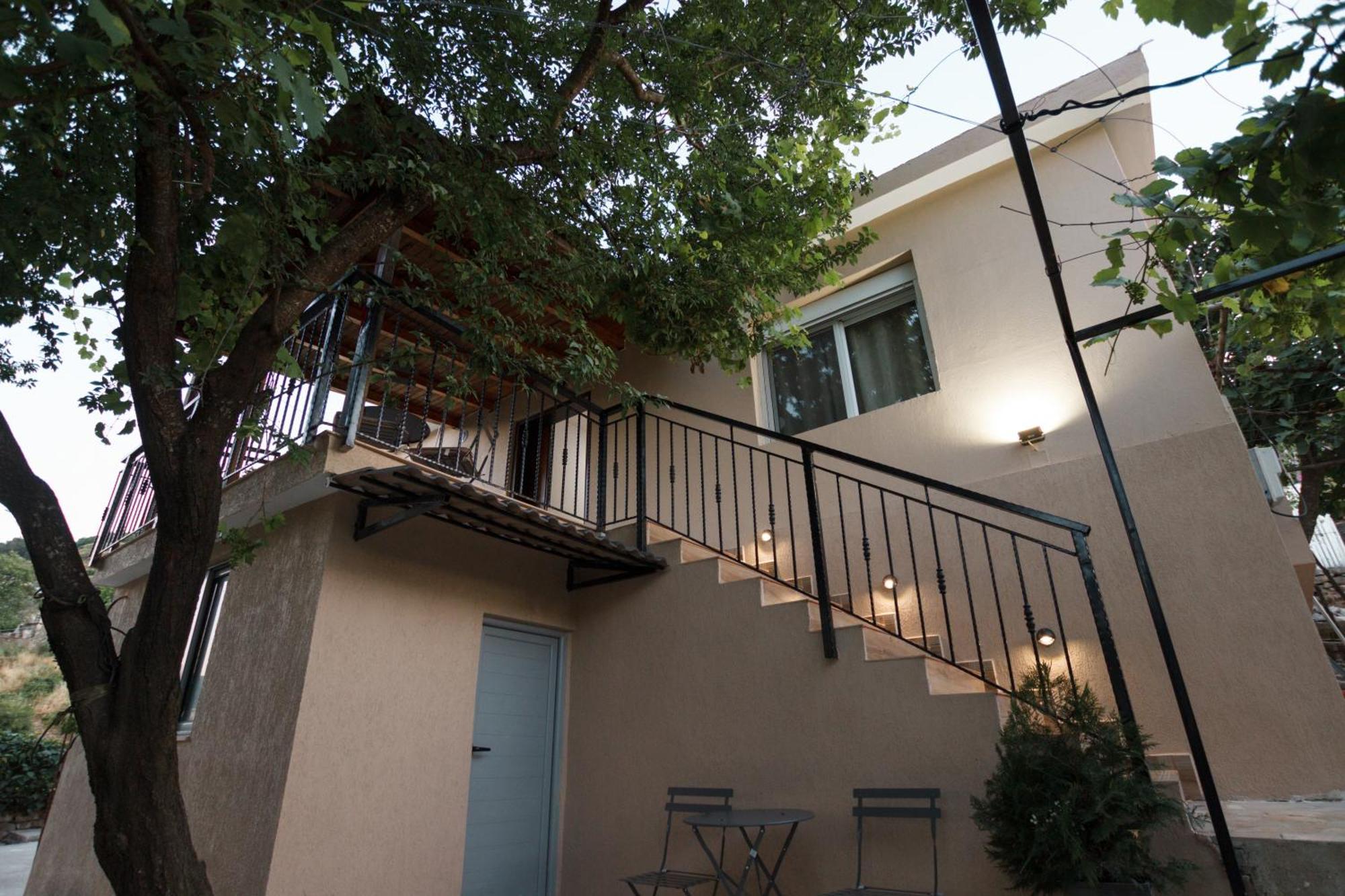 Vila Agimi 65 Gjirokastër 外观 照片