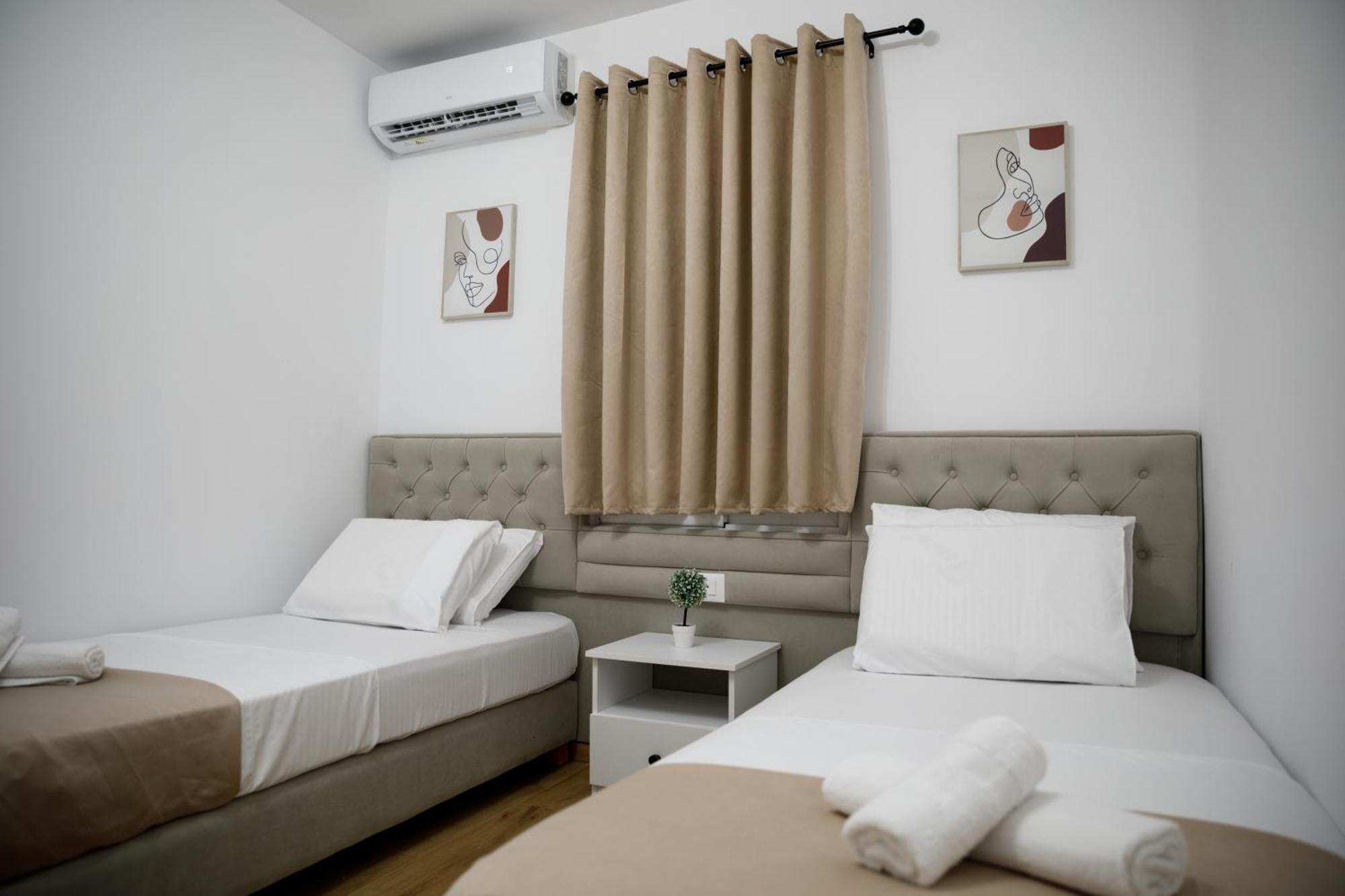 Vila Agimi 65 Gjirokastër 外观 照片