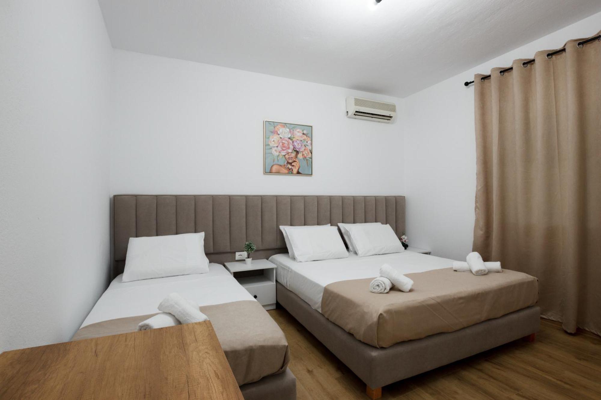 Vila Agimi 65 Gjirokastër 外观 照片